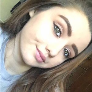 Meet your Posher, Jasmine